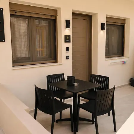 Petite Palace Terra Renovated 2026 Near דירה העיירה רתימנו