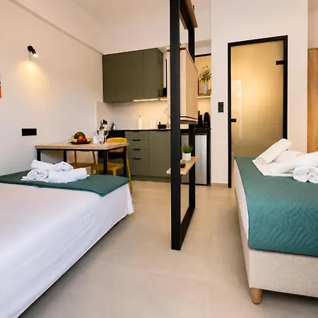 Petite Palace Terra Renovated 2026 Near * העיירה רתימנו